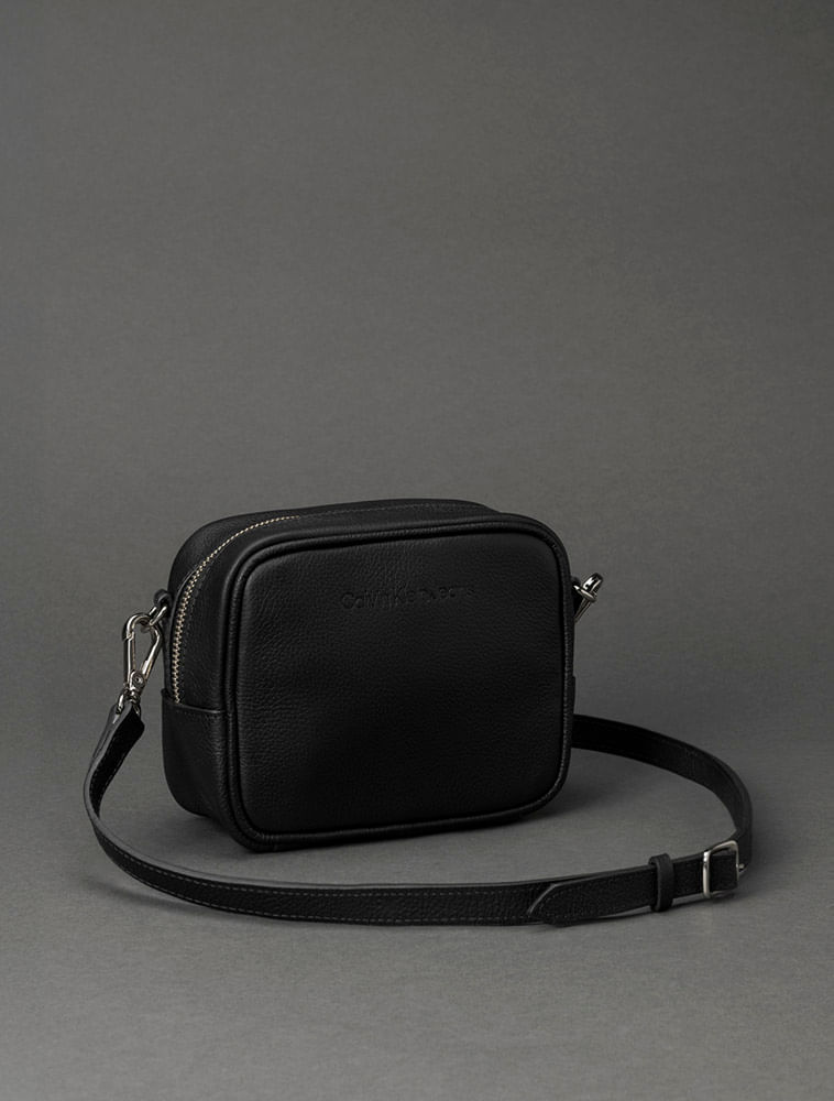 CF5OF86BL492_0987_2-BOLSA-CAMERA-BAG-CKJ-QUEIMA-CK