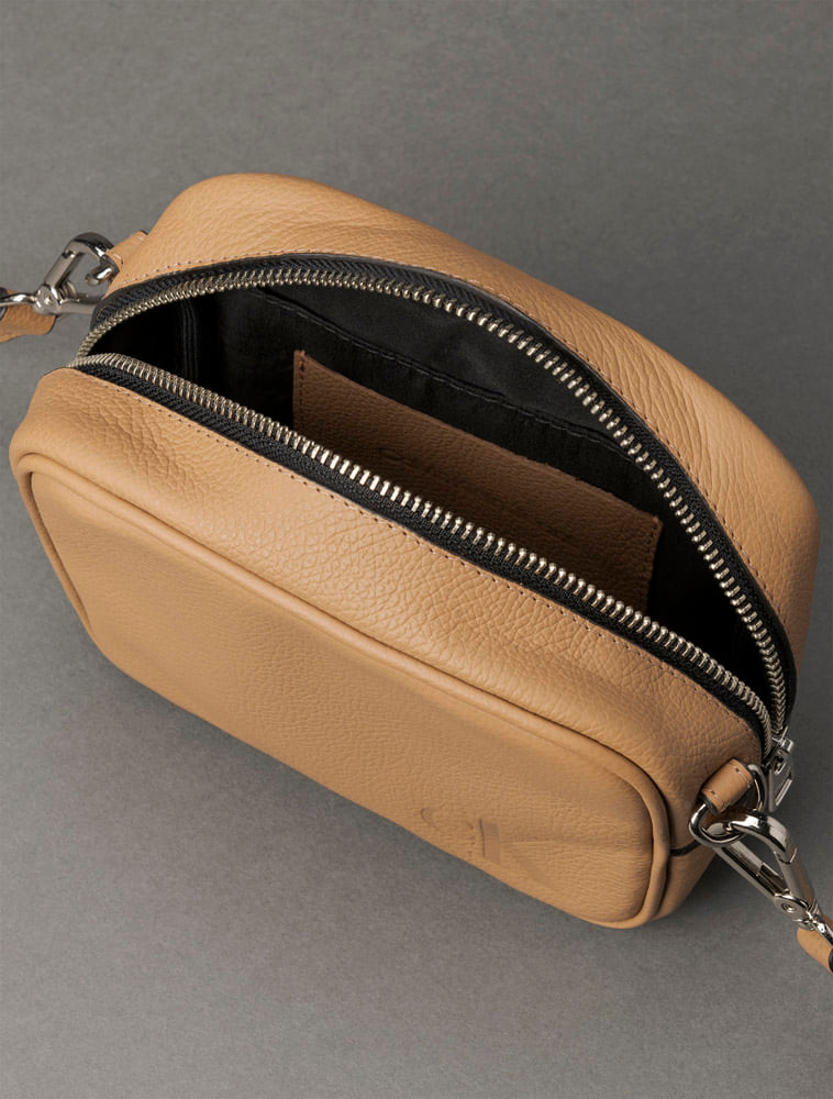 CF5OF86BL492_0749_3-BOLSA-CAMERA-BAG-CKJ-QUEIMA-CK