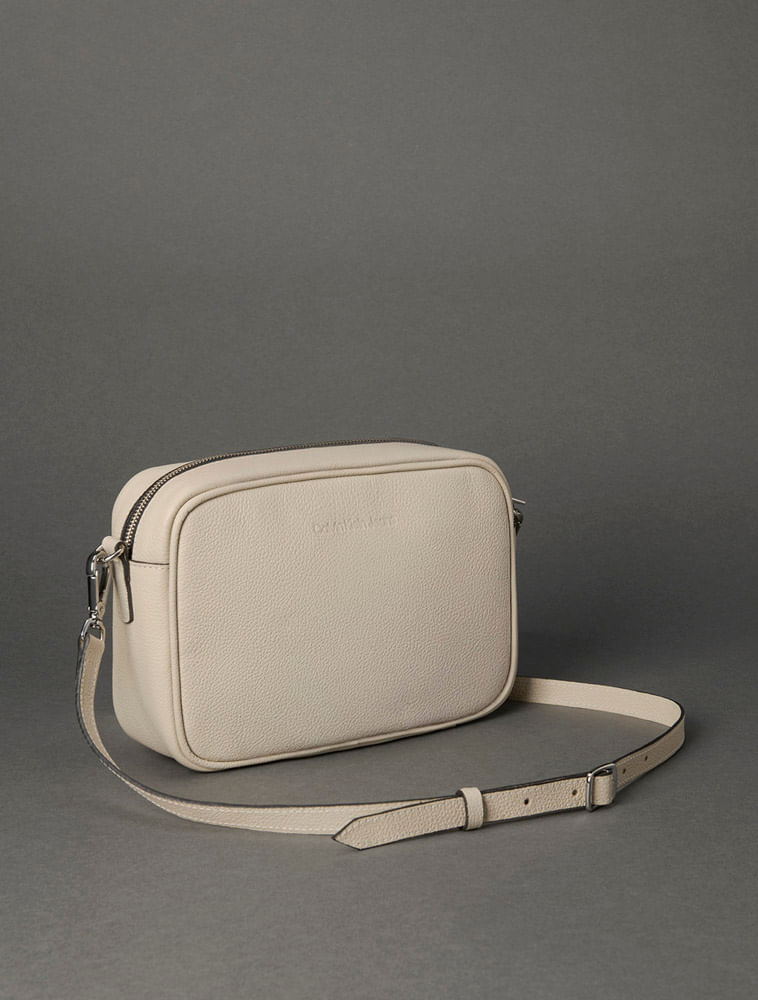 CF5OF86BL494_0703_2-BOLSA-MEDIA-CKJ-QUEIMA-CK