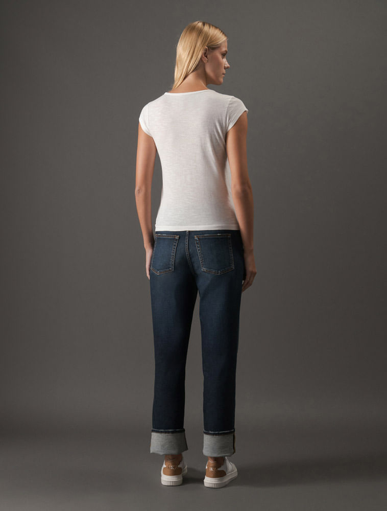 CF5OC01BC196_0111_2-CAMISETA-CKJ-FEM-GAZE-DECOTE-V