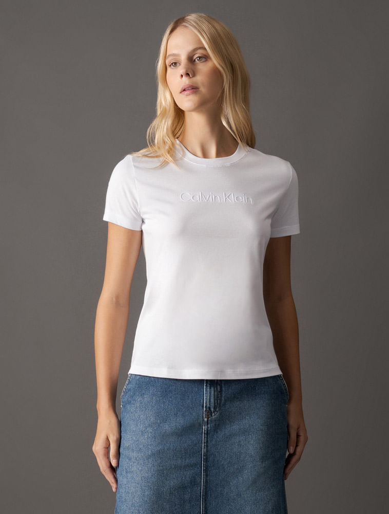 CF5OW01BC222_0900_1-TSHIRT-FEMININA-COM-LOGO-EMBOSSED