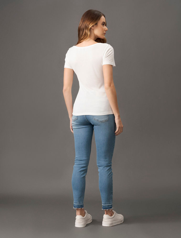 CF5OW01BC224_0111_2-BLUSA-MANGA-CURTA-GOLA-CANOA-BASICA