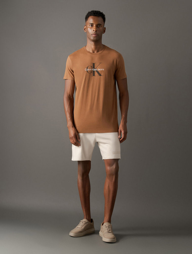 CKJM121H_0769_1-CAMISETA-MC-CKJ-MASC-RE-ISSUE