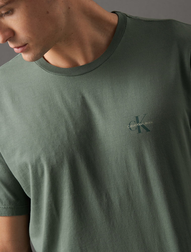 CKJM103H_0615_4-CAMISETA-MC-CKJ-MASC-REISSUE-PEITO