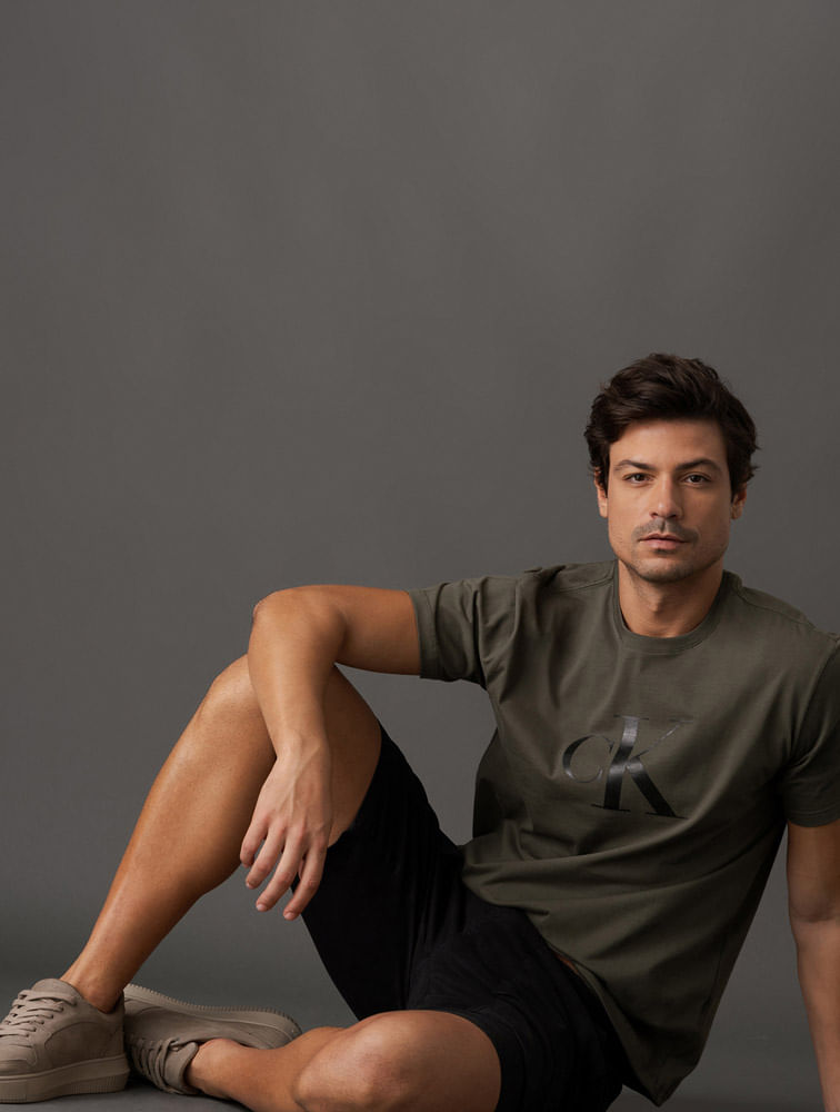 CKJM120H_0684_5-CAMISETA-MC-CKJ-MASC-CK-GEL