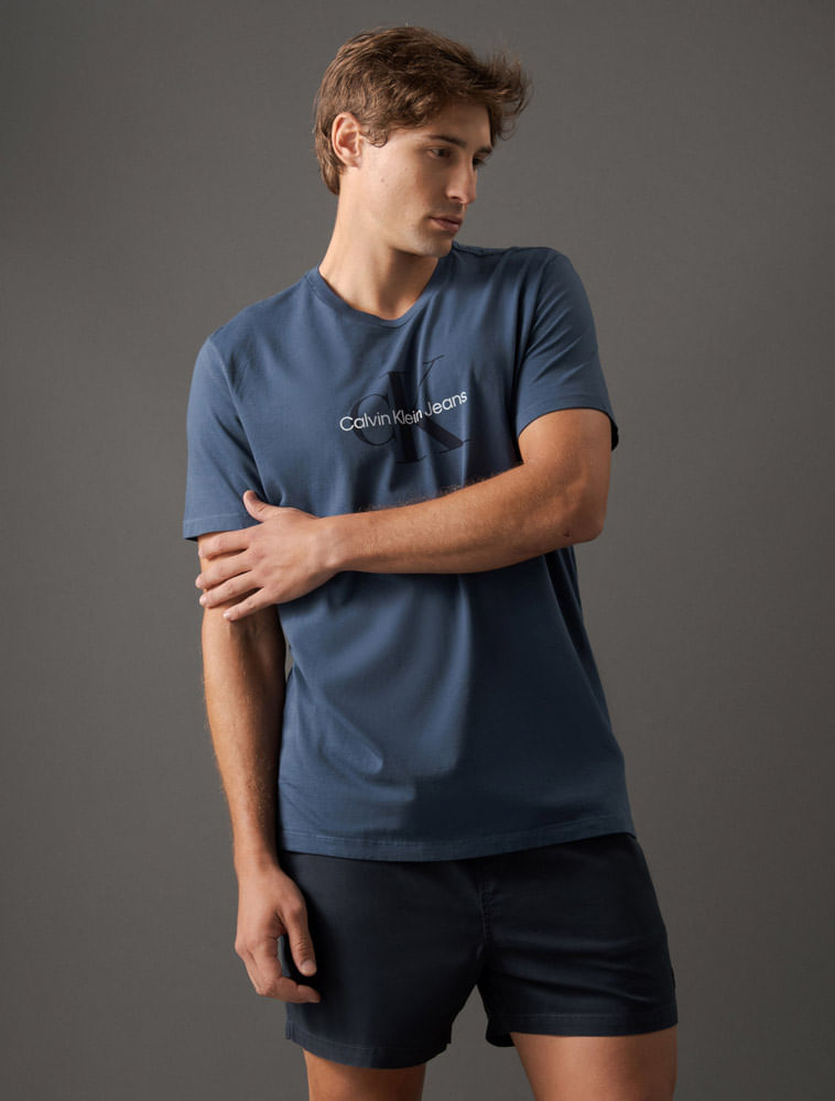 CKJM121H_0586_5-CAMISETA-MC-CKJ-MASC-RE-ISSUE