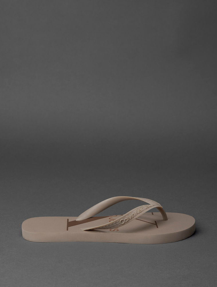 CM5OC43CH835_0712_1-CHINELO-CKJ-RE-ISSUE