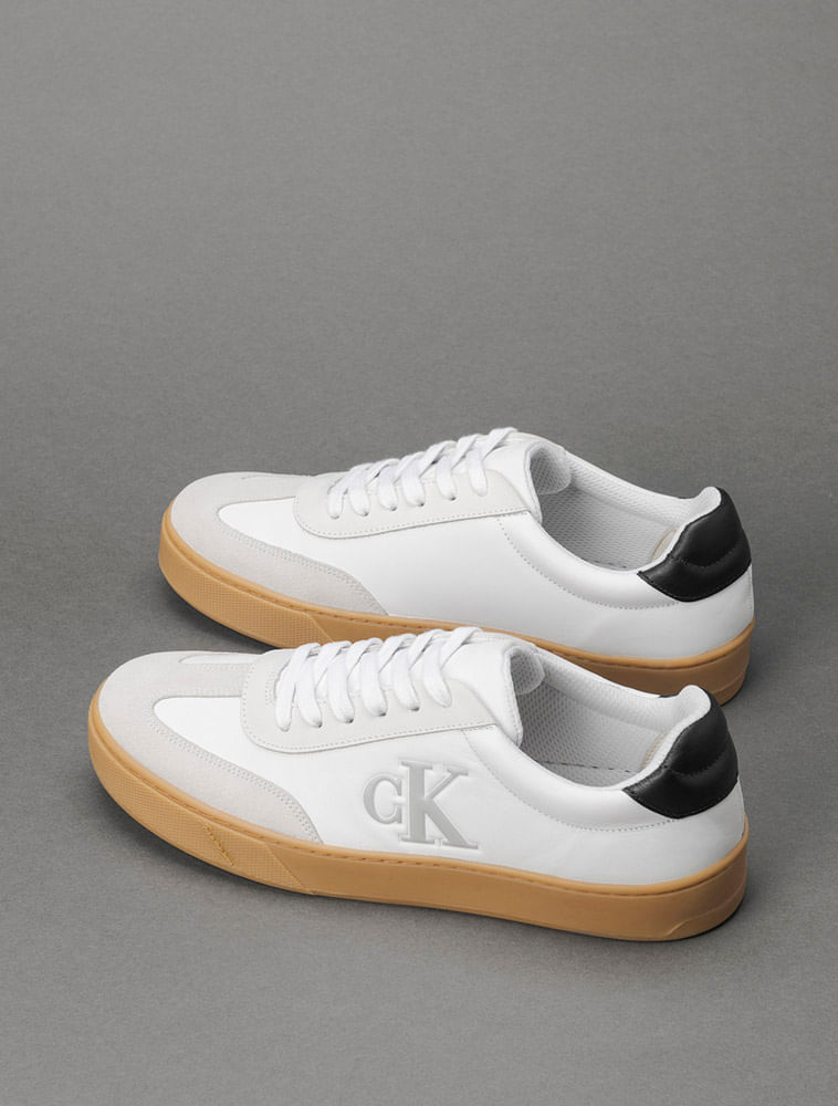 CM5OC43TE549_0900_3-TENIS-CKJ-PALITO-EMBOSSED-CK