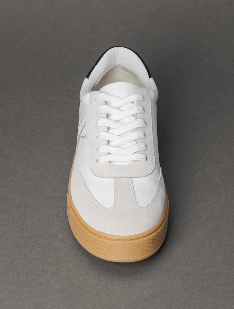 CM5OC43TE549_0900_4-TENIS-CKJ-PALITO-EMBOSSED-CK