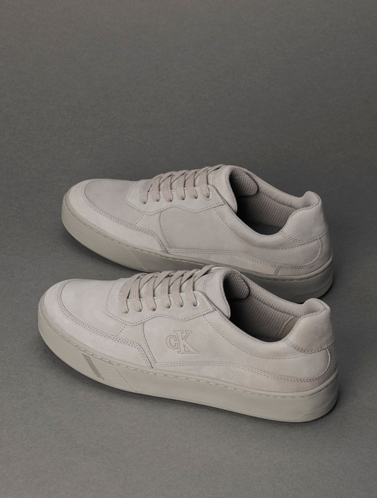 CM5OC43TE547_0968_3-TENIS-CKJ-PALITO-SIDE-CK-NOBUCK