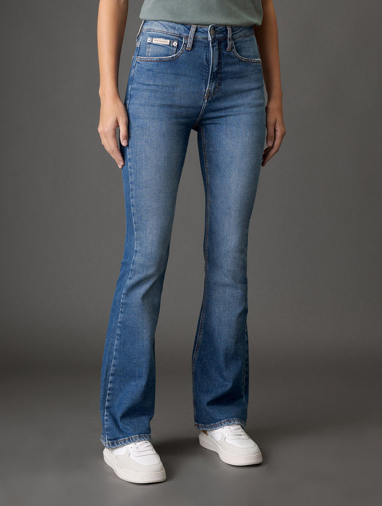 CF5OC11JF109_0585_1-CALCA-JEANS-FLARE-5-POCKETS