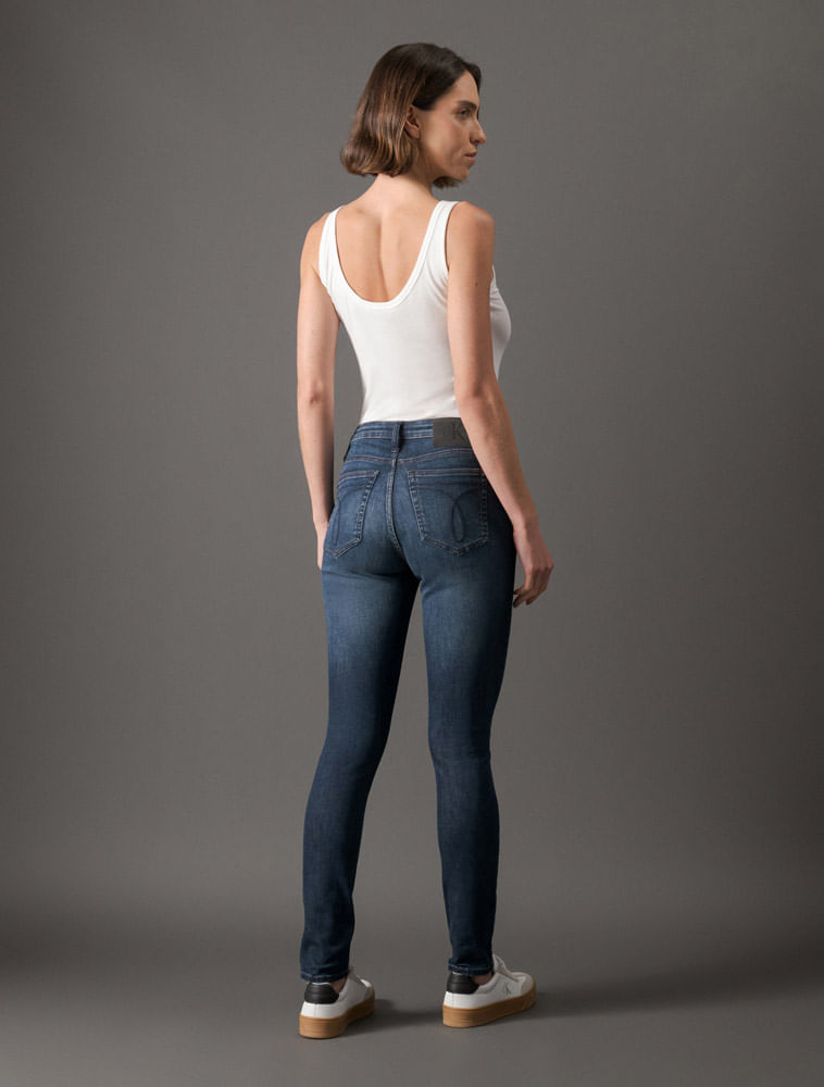 CF5OC11JK676_0598_2-CALCA-JEANS-SKINNY-CONTROLE-TERMICO