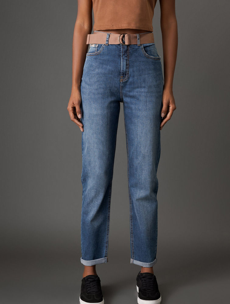 CF5OC11JM077_0585_1-CALCA-JEANS-MOM-CINTO-CK