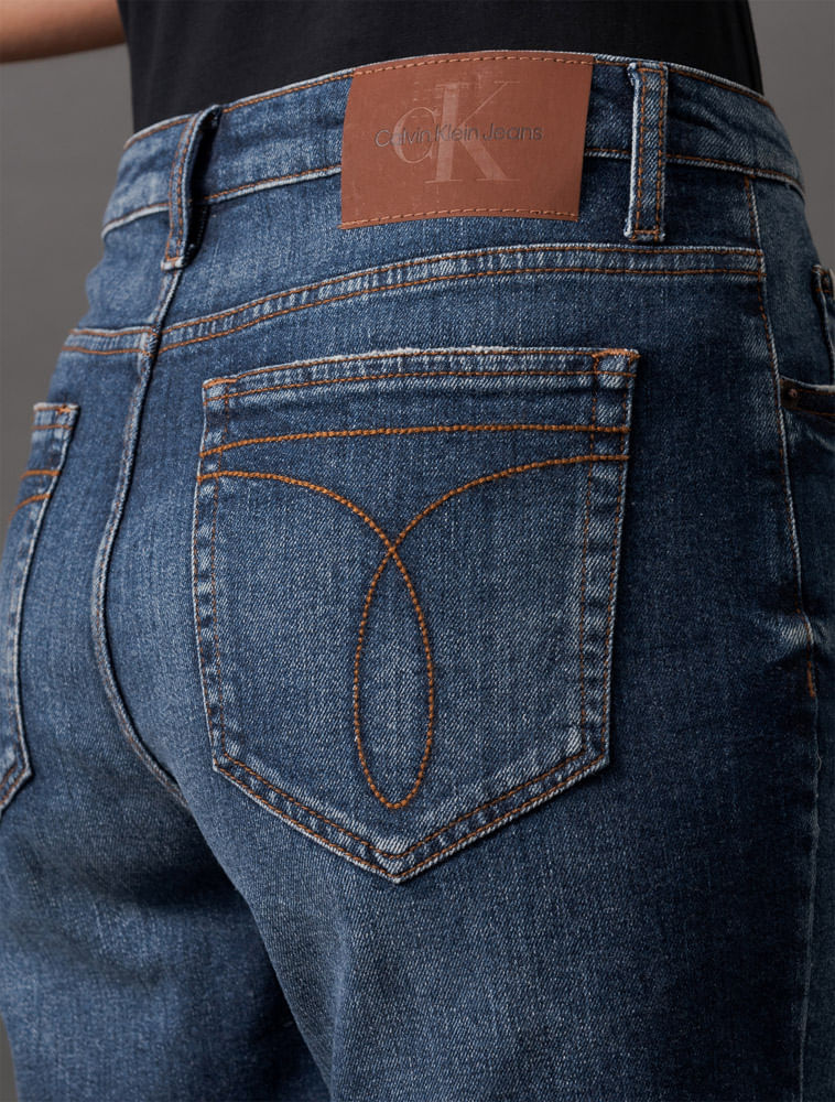 CF5OC13BJ580_0585_4-BERMUDA-JEANS-MEIO-COXA