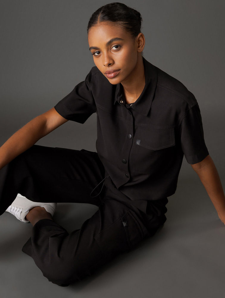 CF5OF03CL224_0987_5-CAMISA-CROPPED-COM-BOTAO-DE-PRESSAO