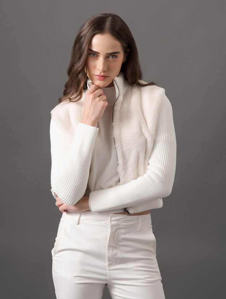 CF5OF04WR349_0111_5-TRICOT-CROPPED-GOLA-LARGA