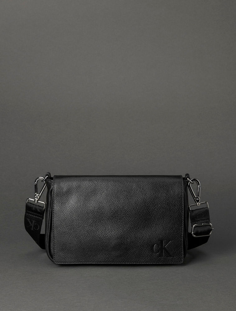 CF5OF86BL497_0987_1-BOLSA-MEDIA-CKJ-CHAVEIRO