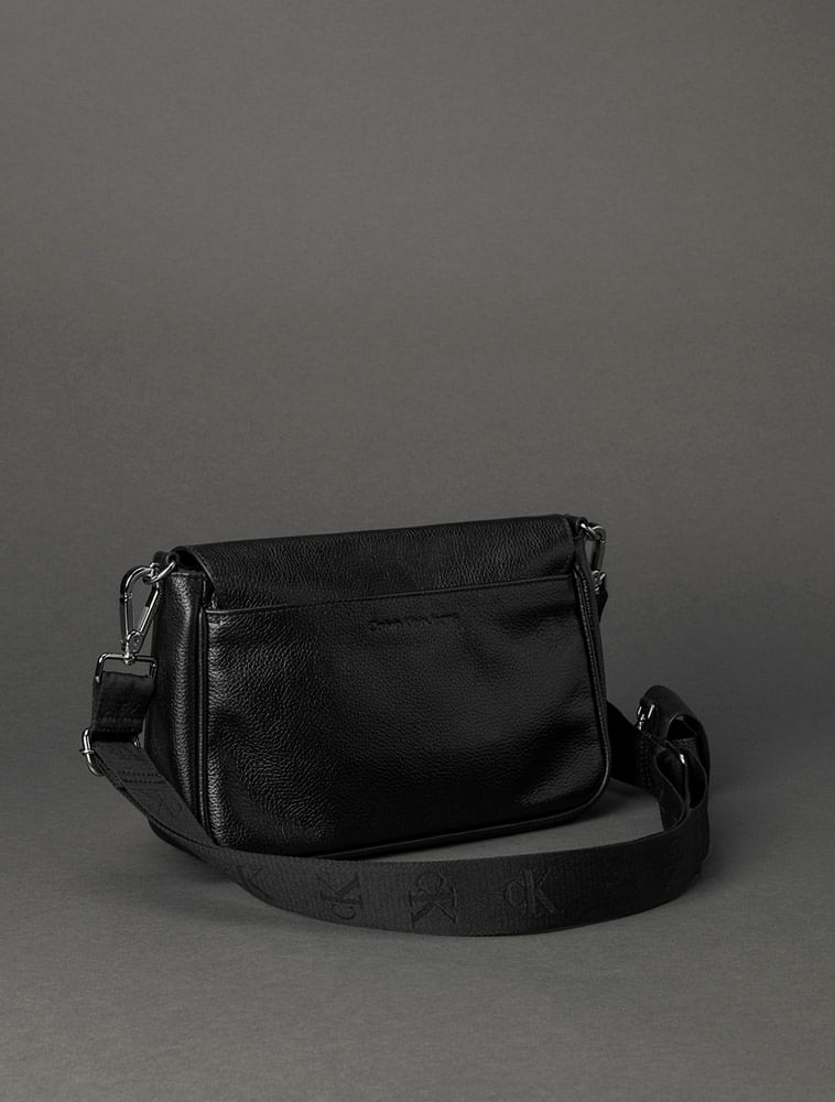 CF5OF86BL497_0987_2-BOLSA-MEDIA-CKJ-CHAVEIRO
