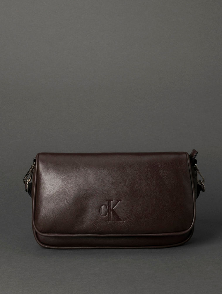 CF5OF86BL499_0780_1-BOLSA-MEDIA-CKJ-FLUFFY