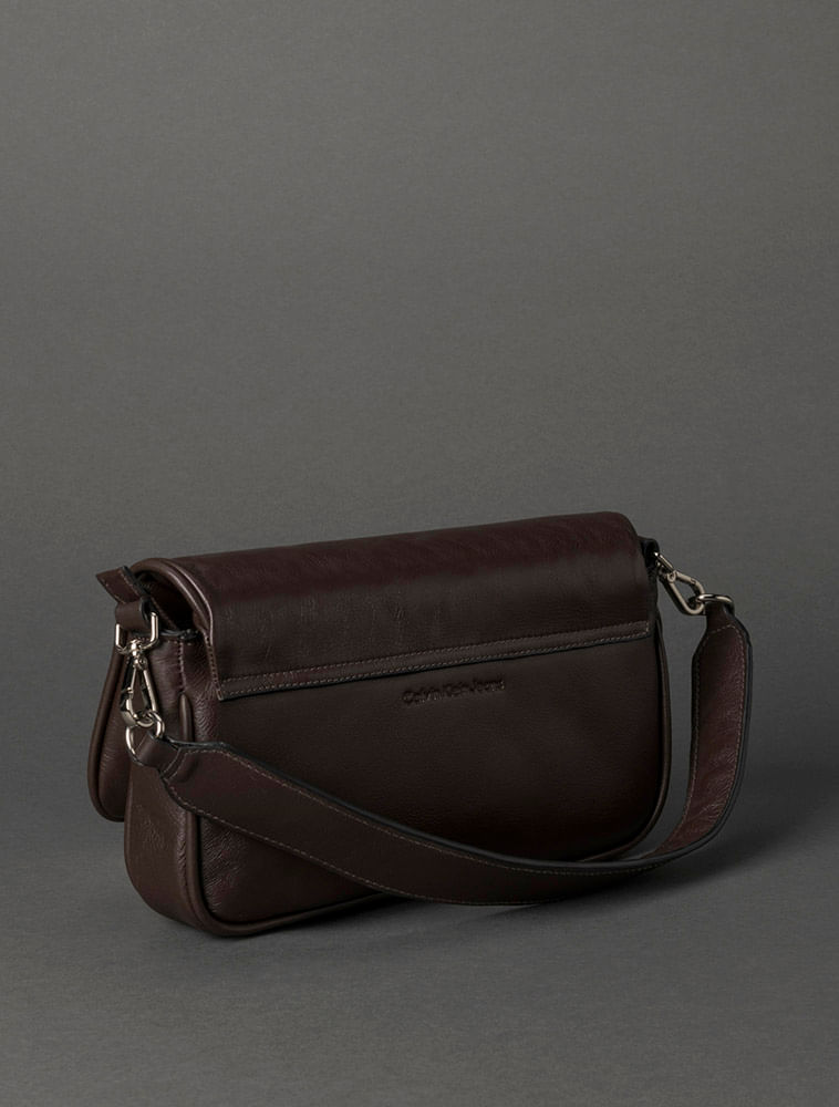 CF5OF86BL499_0780_2-BOLSA-MEDIA-CKJ-FLUFFY