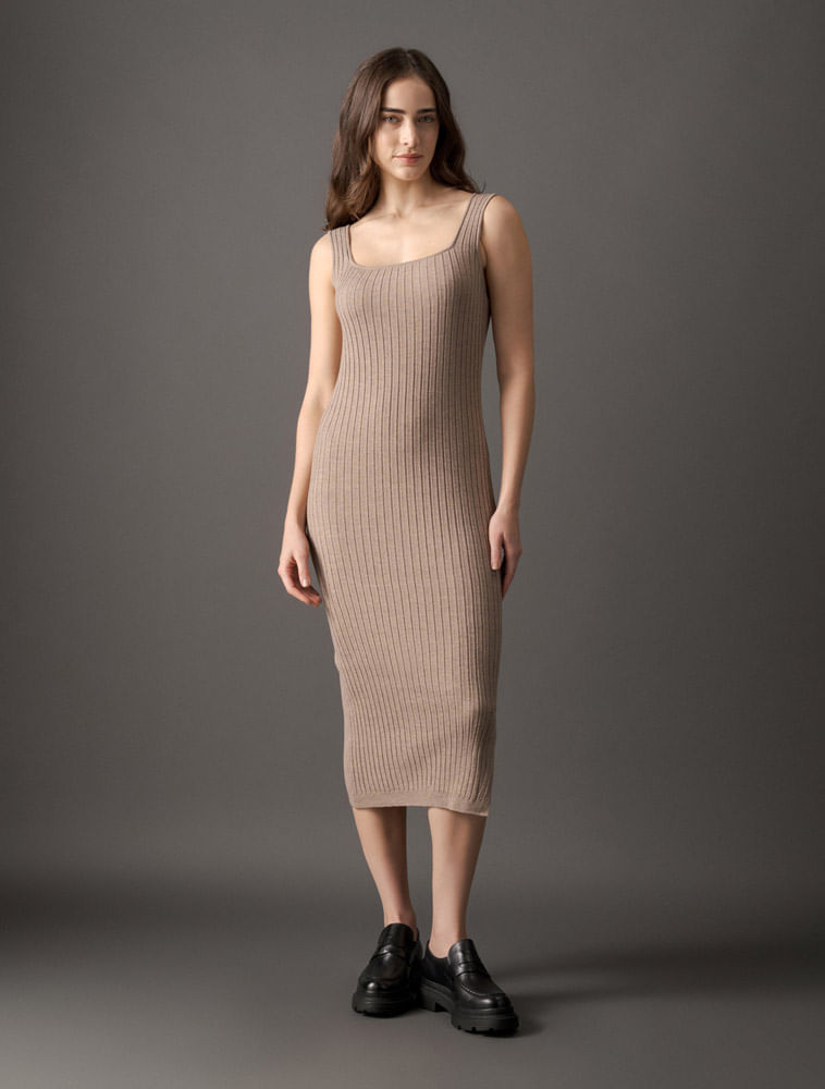 CF5OW30VR264_0749_1-VESTIDO-DE-TRICOT-RETO-MIDI