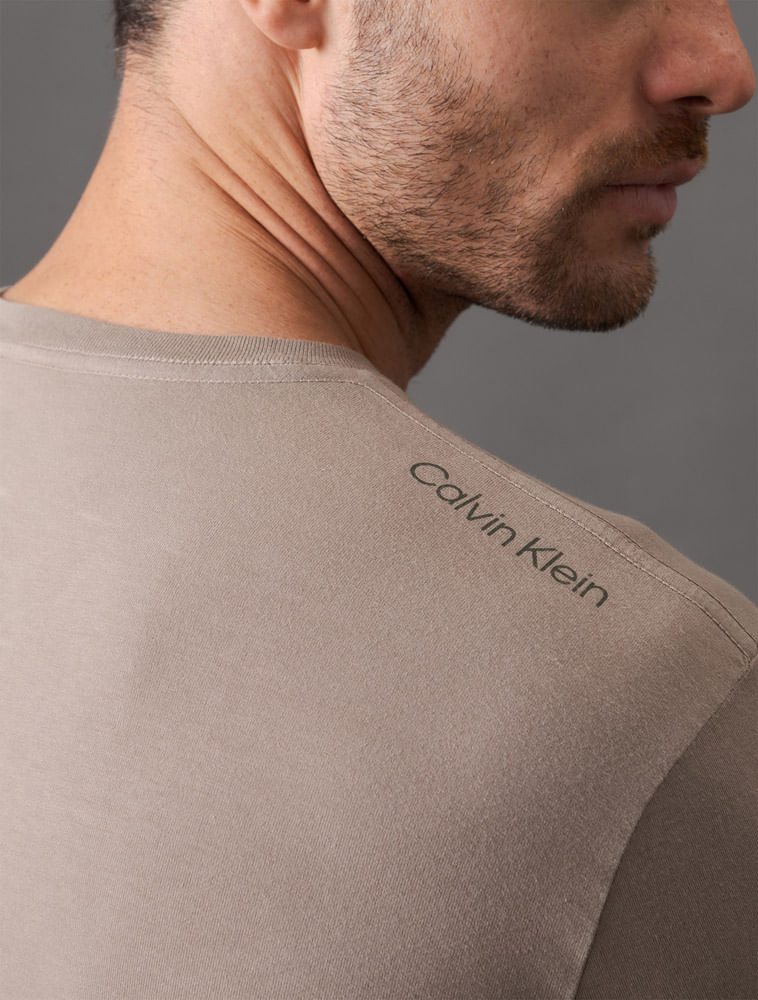 CKSWM100H_0716_4-CAMISETA-MC-SWIMWEAR-MASC-LOGO-COSTAS