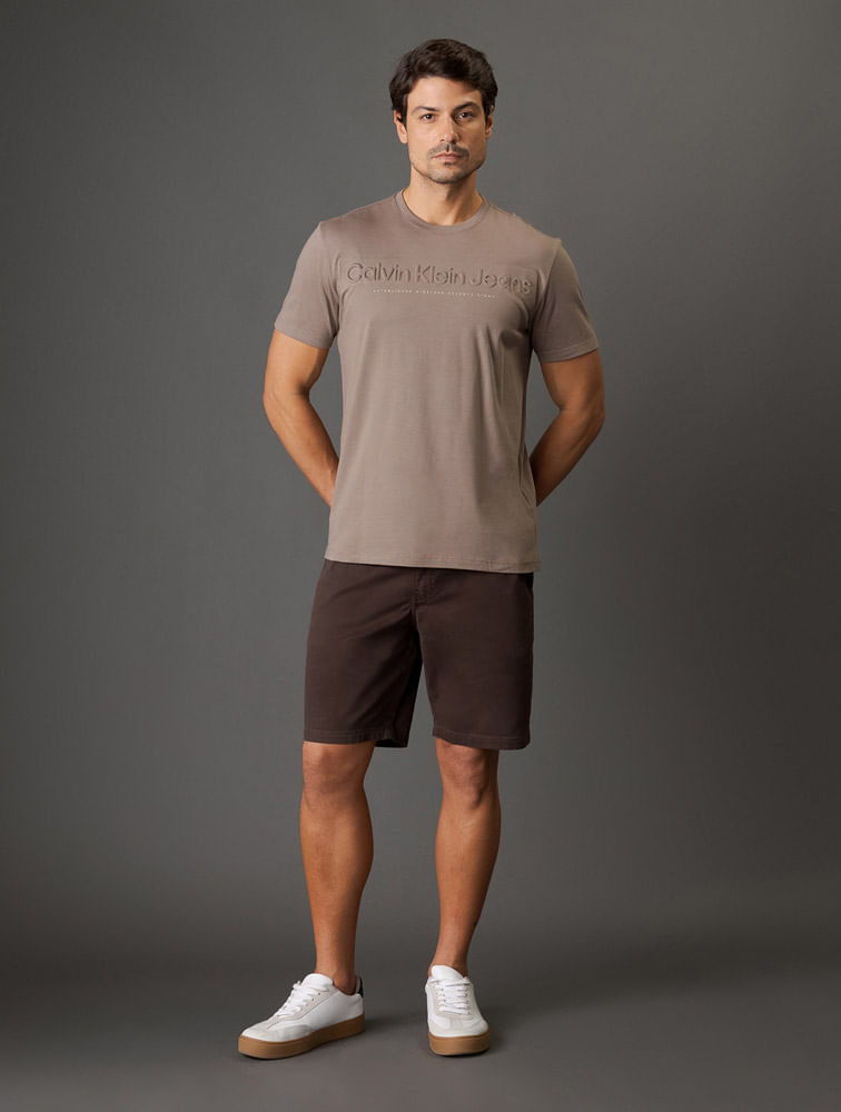 CM5OC01TC701_0716_3-CAMISETA-MC-CKJ-EMBOSSED-MINIMAL-LOGO