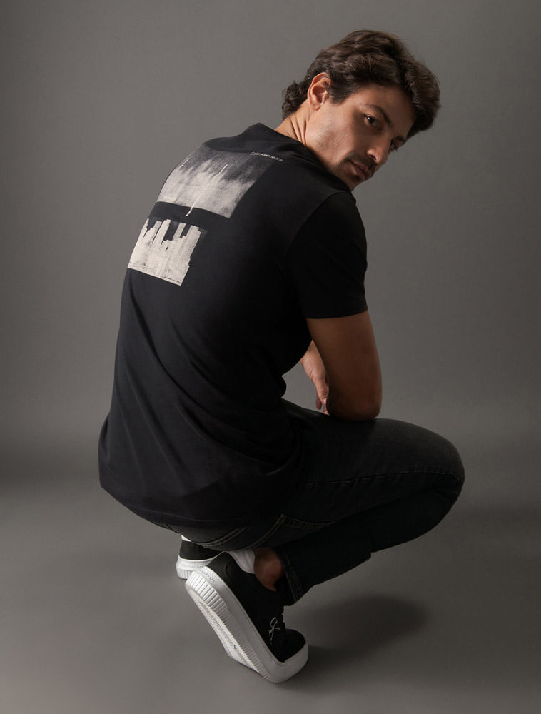 CM5OC01TC705_0987_5-CAMISETA-MC-CKJ-MASC-NYC-UPSIDE-DOWN