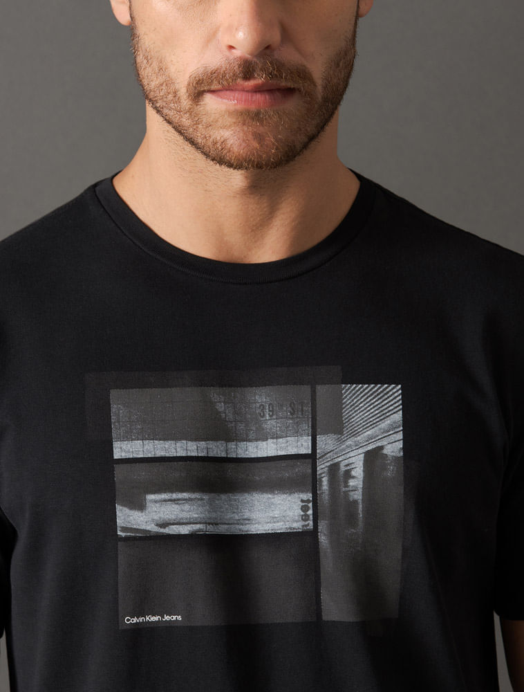 CM5OC01TC711_0987_4-CAMISETA-MC-CKJ-MASC-NEW-YORK-FRAMES