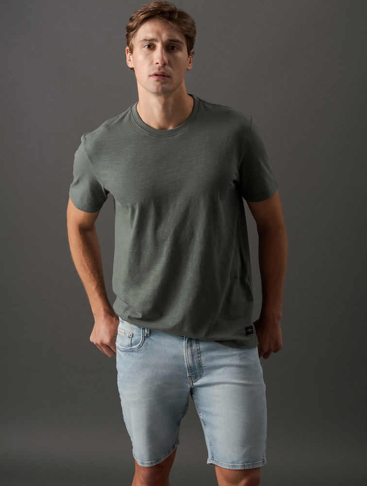 CM5OC01TC723_0615_5-CAMISETA-MC-CKJ-MASC-FLAME-COM-ETIQUETA