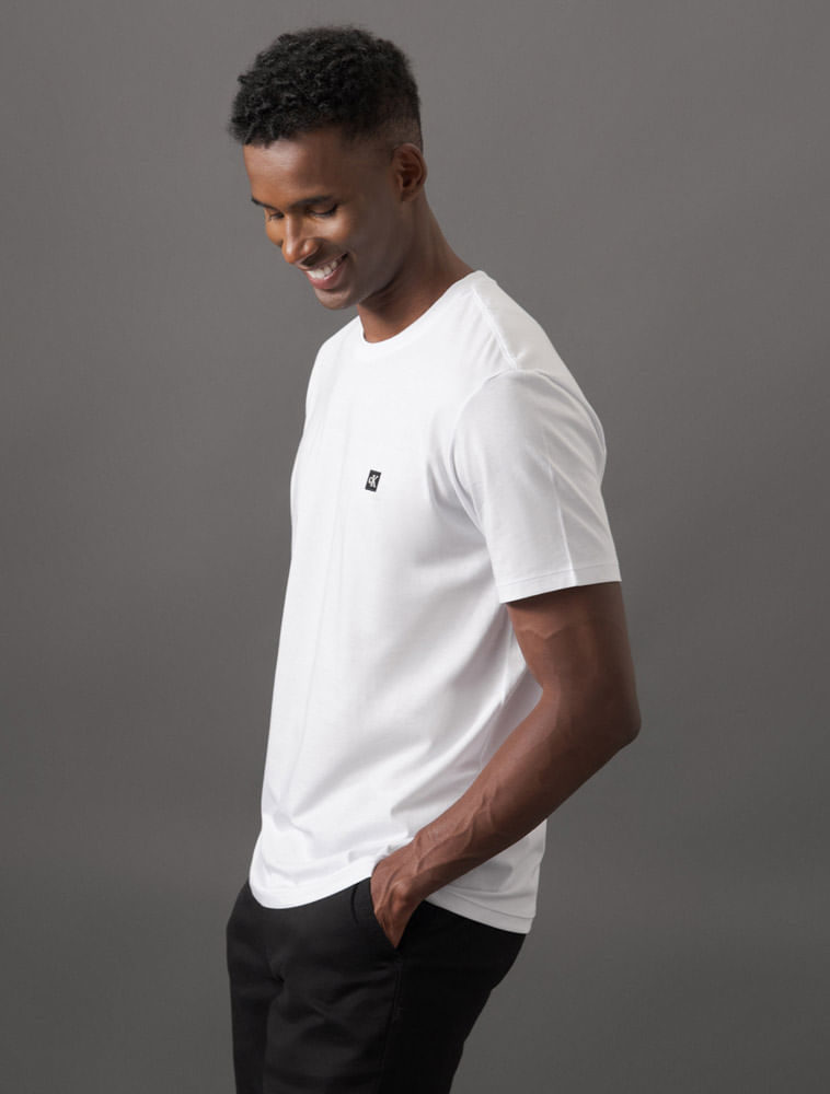 CM5OC01TC731_0900_5-CAMISETA-MC-CKJ-MASC-PATCH