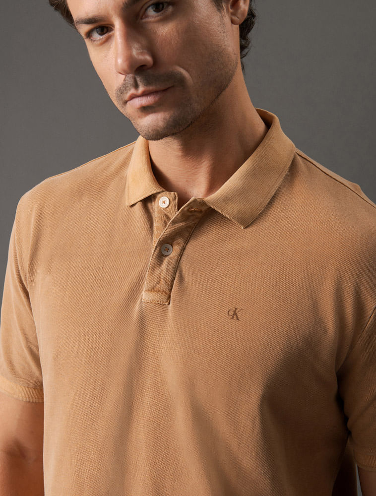 CM5OC02PR854_0749_4-POLO-MC-CKJ-MASC-LOGO-MONOGRAM-PIGMENTO