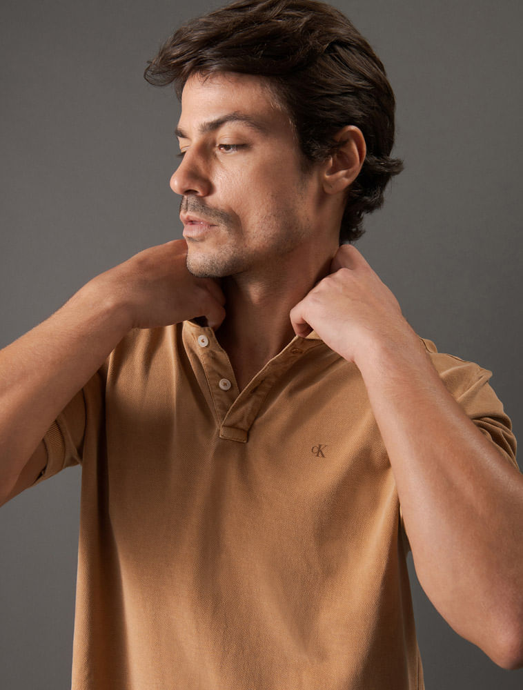 CM5OC02PR854_0749_5-POLO-MC-CKJ-MASC-LOGO-MONOGRAM-PIGMENTO