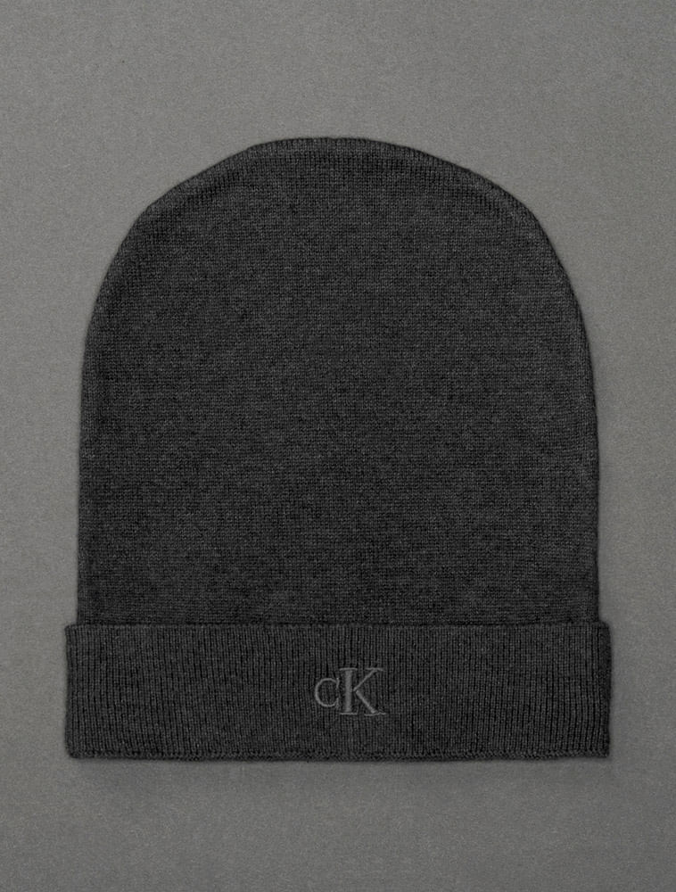 CM5OC85GR065_0984_1-GORRO-CKJ-MASC-BORDADO