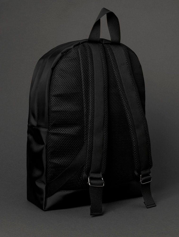 CM5OC86MO098_0987_2-MOCHILA-CKJ-BORDADO-CK