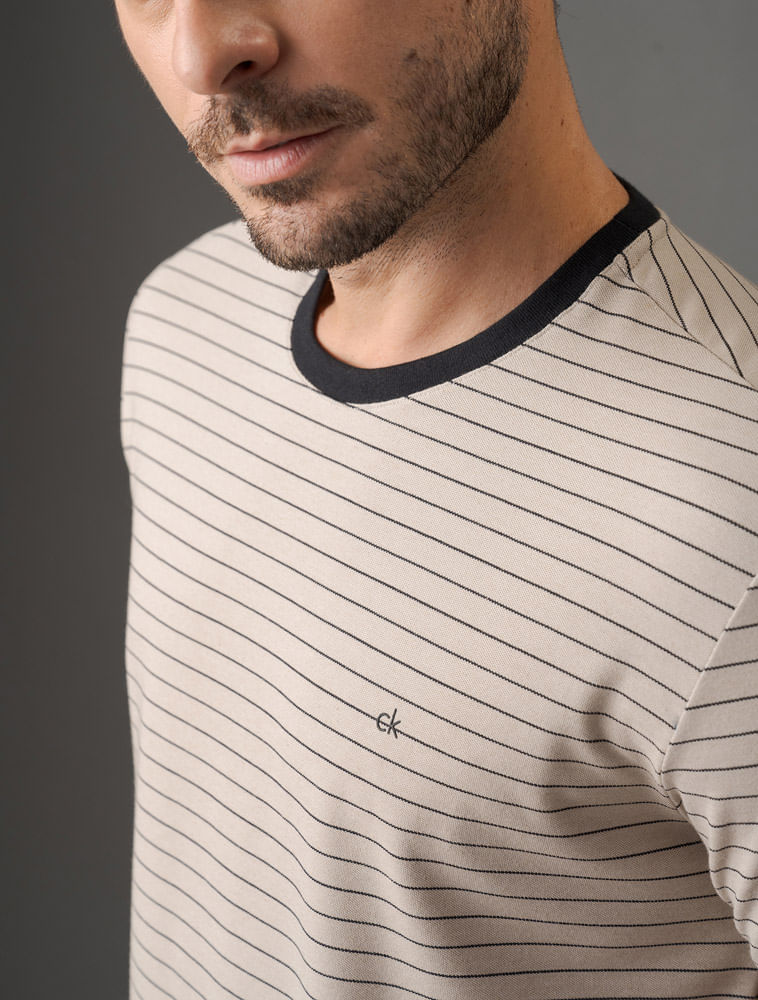 CM5OW01TC765_0111_4-CAMISETA-MC-CK-MASC-PIQUET-LISTRADO-SILK