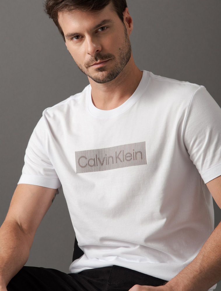 CM5OW01TC750_0900_5-CAMISETA-MC-CK-MASC-BOX-STRIPED
