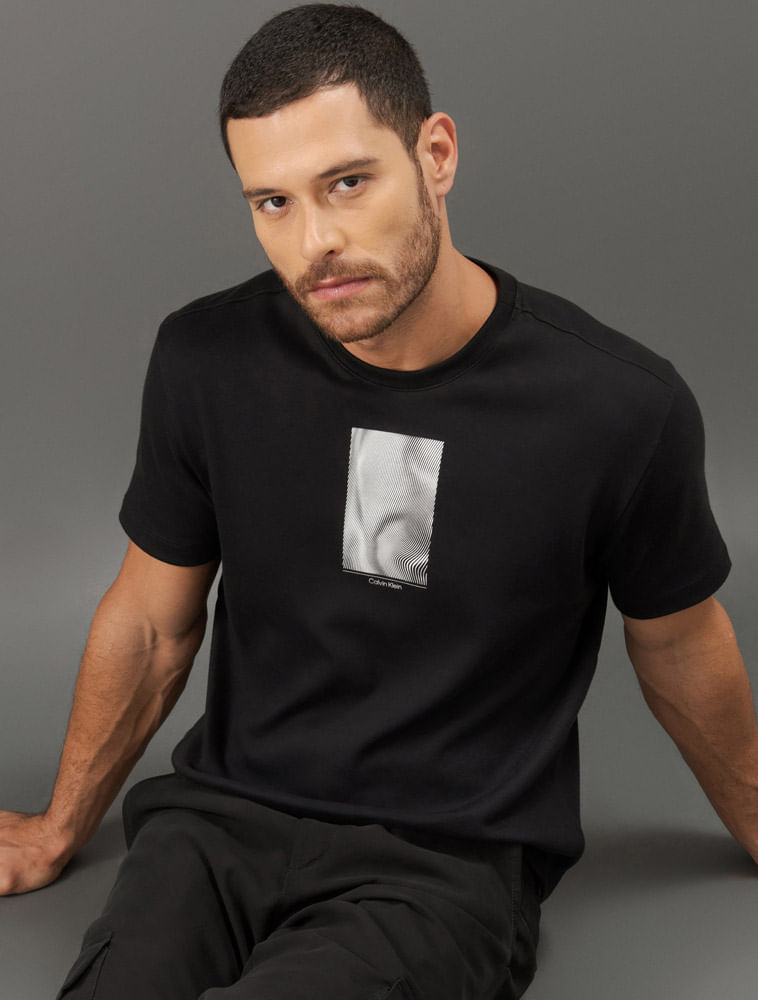 CM5OW01TC776_0987_5-CAMISETA-MC-CK-MASC-LINES-SUEDINE