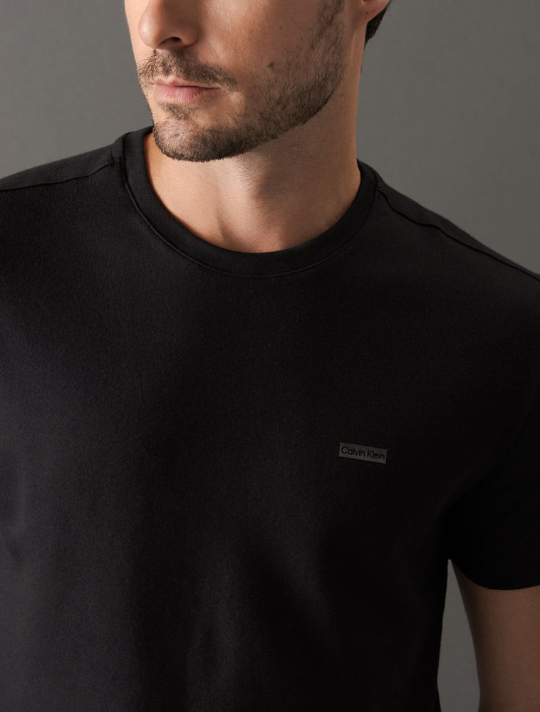 CM5OW01TC777_0987_4-CAMISETA-MC-CK-MASC-LOGO-SUEDINE