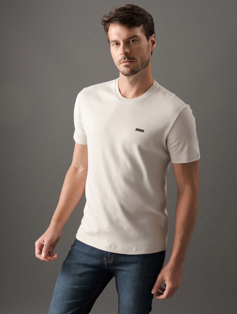 CM5OW01TC777_0703_5-CAMISETA-MC-CK-MASC-LOGO-SUEDINE