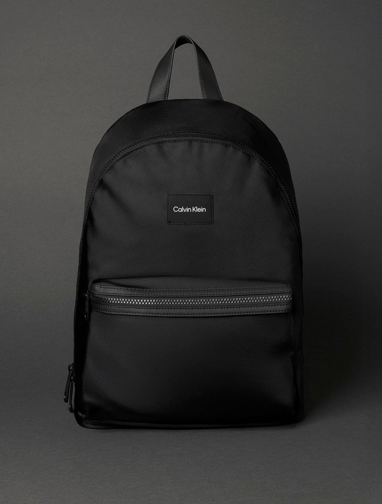 K50K511615_0987_1-MOCHILA-CK--EM-POLIESTER-RECICLADO