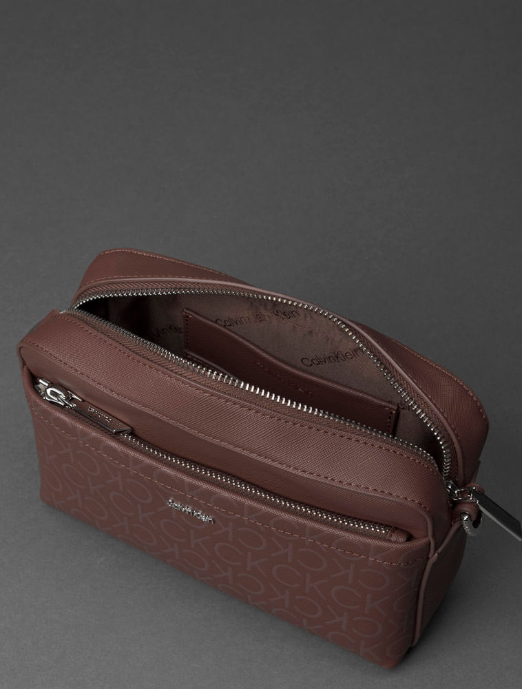 K60K612536_0769_3-BOLSA-CAMERA-BAG-CK-MUST-MONOGRAMA