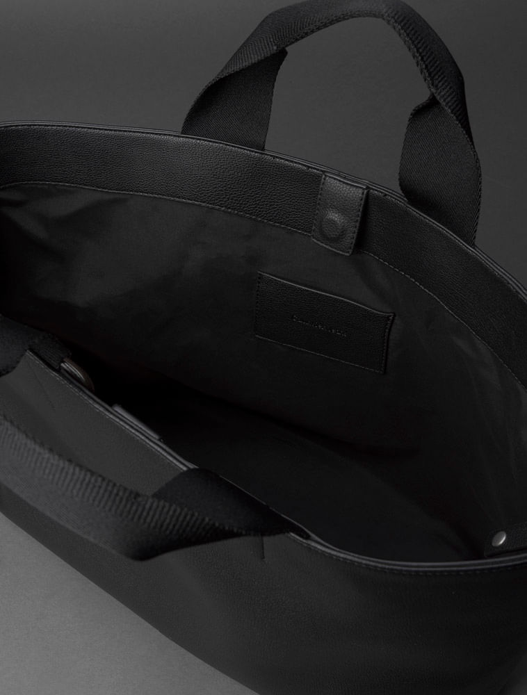 K60K612710_0987_3-BOLSA-CKJ-TOTE-2--ALCAS