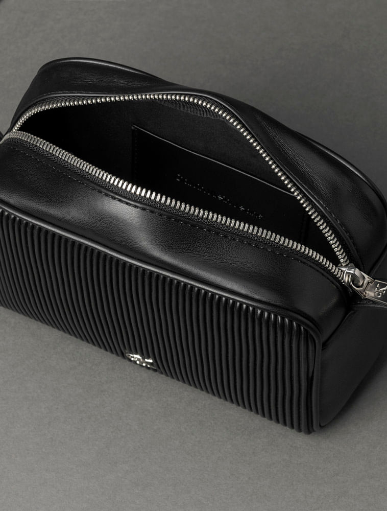 K60K612736_0987_3-BOLSA-CKJ-CAMERA-BAG-RIB-EM-PU
