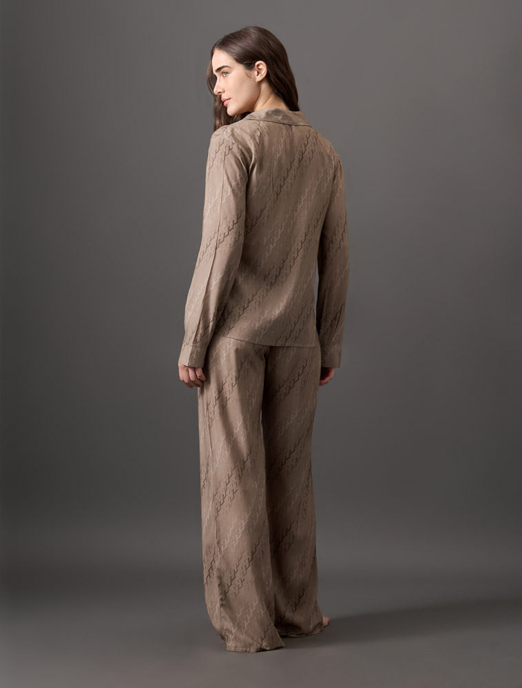 LUN042_0716_2-PIJAMA-FEM-PLANO-BOTOES-M-L-E-CALCA