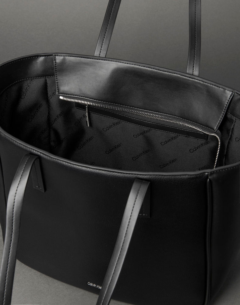 K60K612523_0987_3-BOLSA-CK-REFINE-MEDIA-SHOPPER