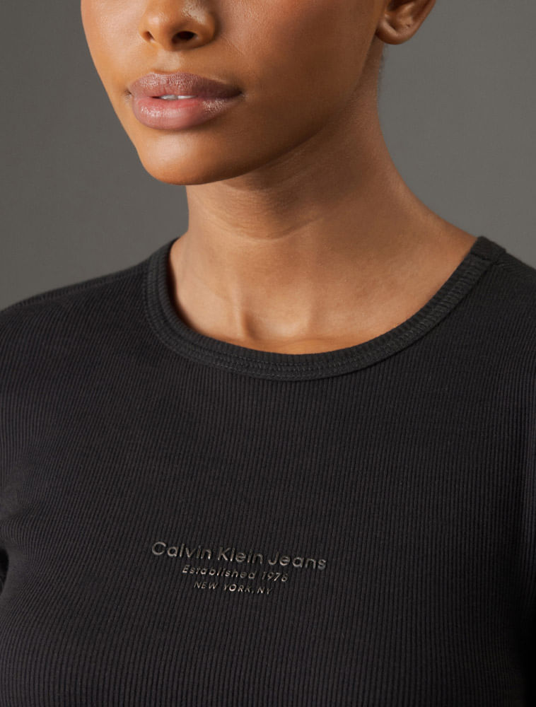CF5OC01BS384_0987_4-CAMISETA-MC-CKJ-FEM-RIB-RELEVO-FOIL