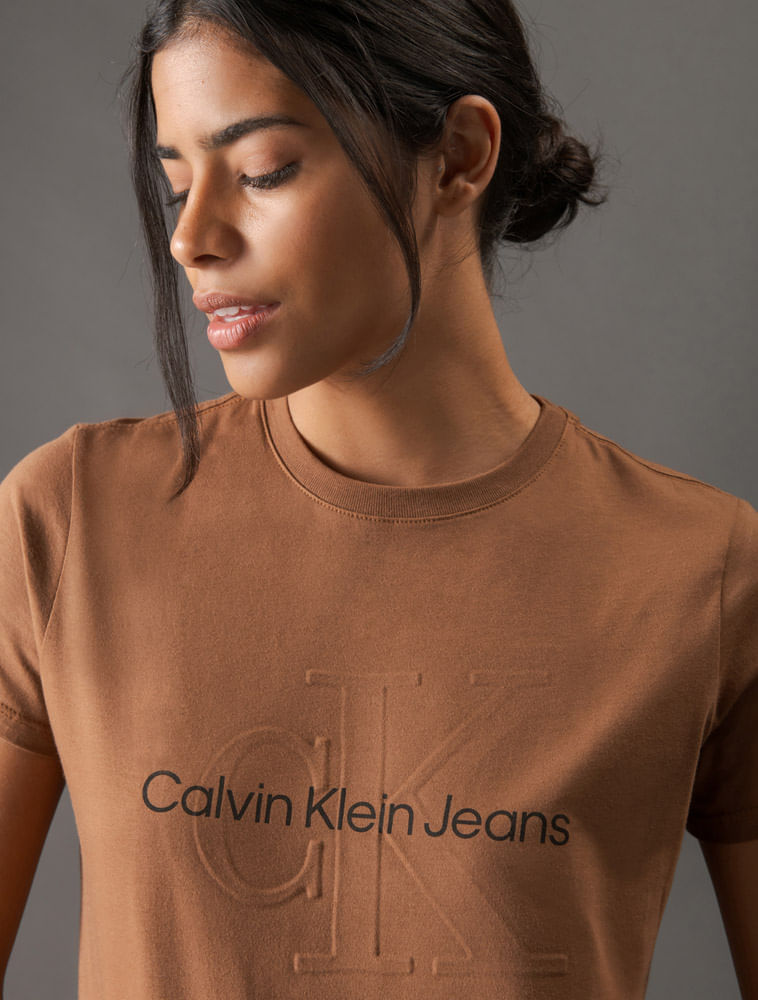 CKJF106H_0769_4-CAMISETA-CKJ-FEM-LOGO-EMBOSSED