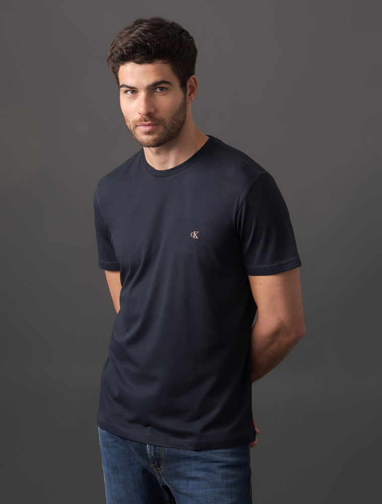 CKJM122_0598_5-CAMISETA-MC-CKJ-MASC-CK-BORDADO