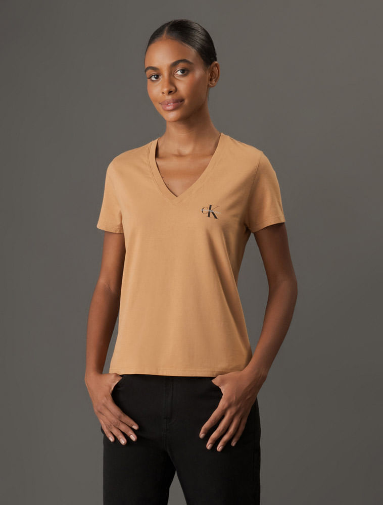 CKJF123H_0749_1-CAMISETA-CKJ-FEM-DECOTE-V-REISSUE
